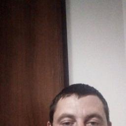  Денис