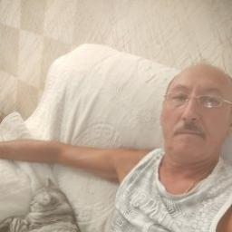  Олег