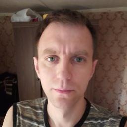  Денис