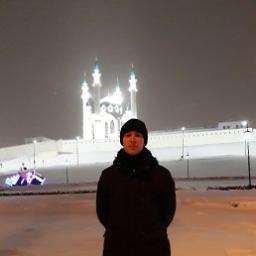  Денис