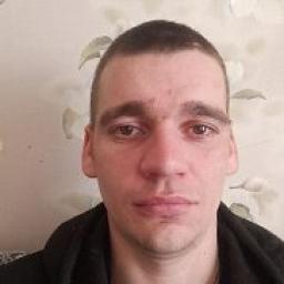  Денис