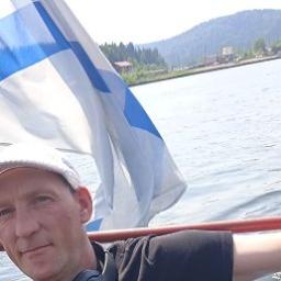  Артём