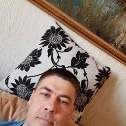  Артем