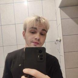  Лев