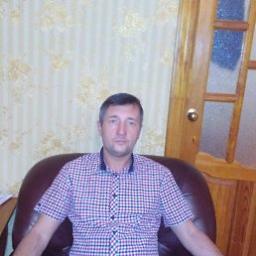  Азат