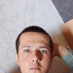 Али