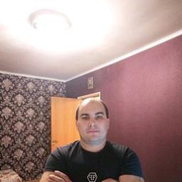  Олег