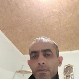  Денис