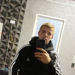  Данил