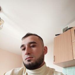  Али