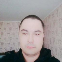  Денис