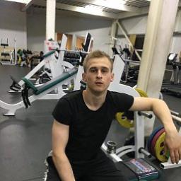  Максим