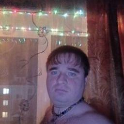  Артём