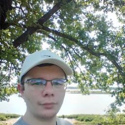  Андрей