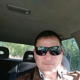 Денис