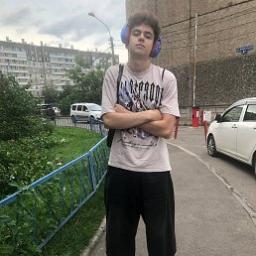  Максим