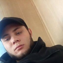  Андрей