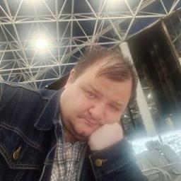  Олег