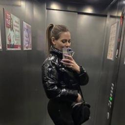  Алина
