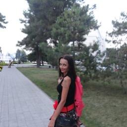  Полина