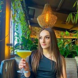  Анна