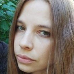  Оля