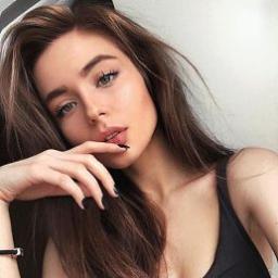  Алина