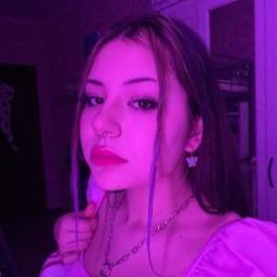  Алина