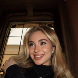  Амина