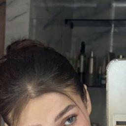  Алина