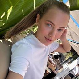  Анастасия