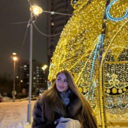  Полина