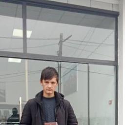  Али