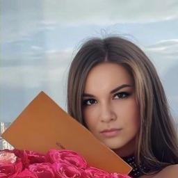  Оля