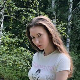  Юля