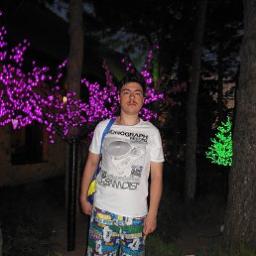  Андрей