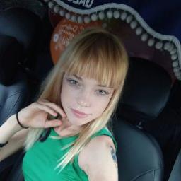  Полина