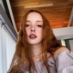  Полина