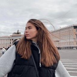  Полина