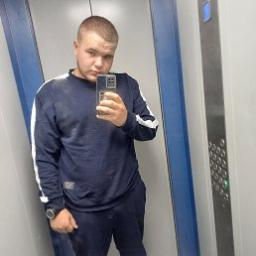  Денис