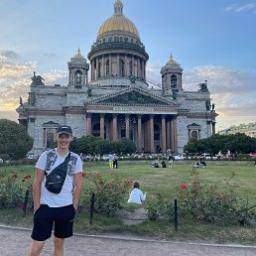  Андрей