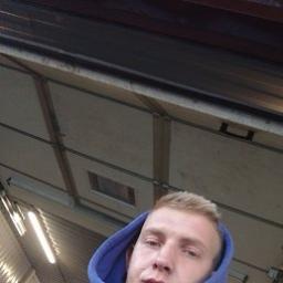 Андрей