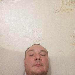  Ден